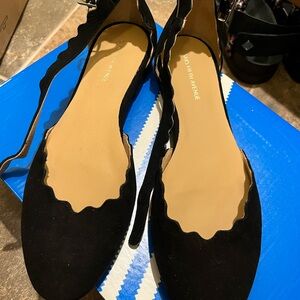 Saks Fifth Avenue Black Scalloped Edge Flats